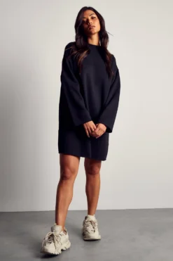 Oversized Raw Hem Sweater Dress -Ves Trendy Sales black oversized raw hem sweater dress 3