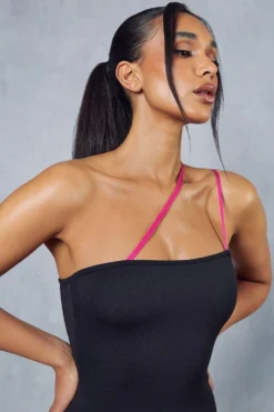 Premium Knitted Contrast Strap Midi Dress -Ves Trendy Sales black premium knitted contrast strap midi dress 5