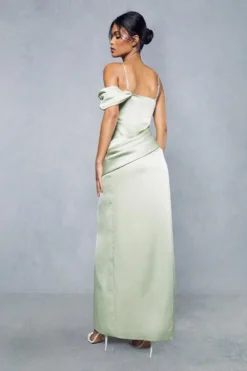 Premium Satin Draped Off The Shoulder Maxi Dress 9 Premium Satin Draped Off The Shoulder Maxi Dress -Ves Trendy Sales green premium satin draped off the shoulder maxi dress 3