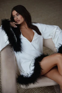 Lexi Wood Premium Contrast Feather Flare Sleeve Plunge Swing Dress -Ves Trendy Sales white lexi wood premium contrast feather flare sleeve plunge swing dress 2